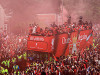 Liverpool rước cúp hoành tráng giữa biển CĐV đỏ rực