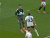 Tận dụng luật mới, Arsenal vây ráp thủ môn M.U