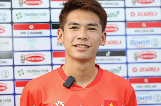 Lê Văn Thuận được triệu tập khẩn cấp thay thế Thanh Nhàn.