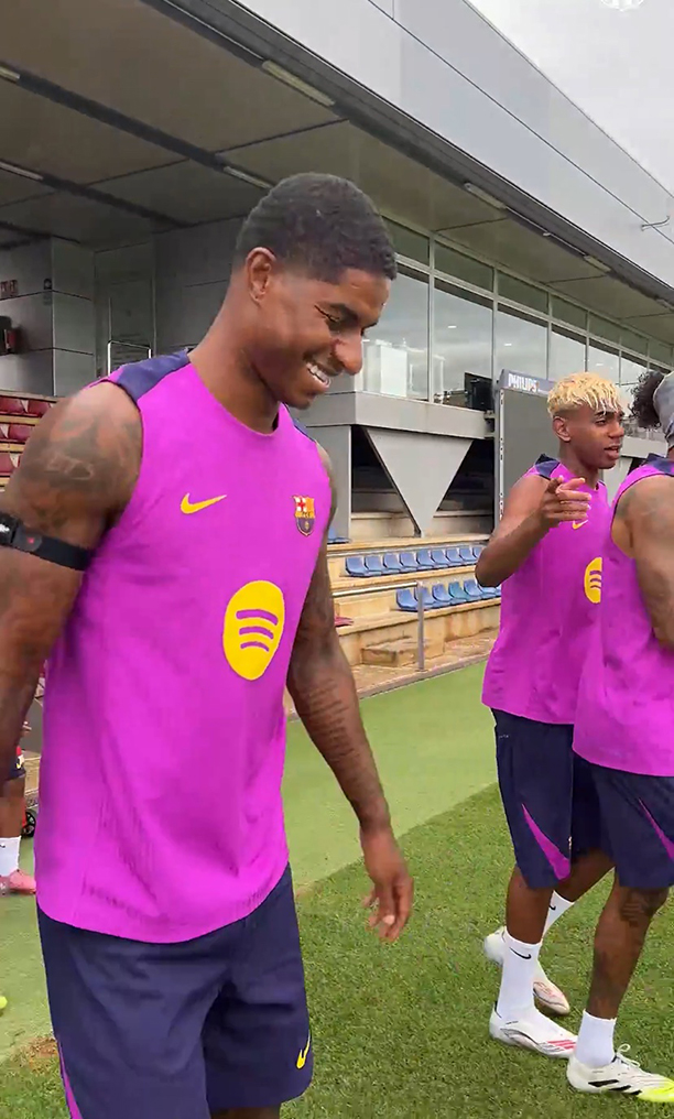 Rashford tích cực tập luyện cùng các đồng đội mới