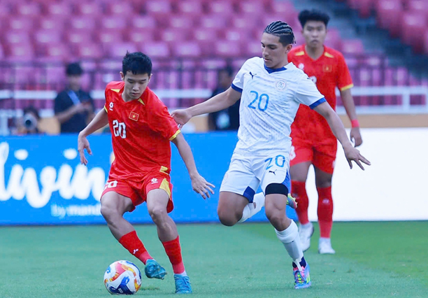 U23 Việt Nam ăn mừng chiến thắng, giành vé vào chung kết U23 Đông Nam Á
