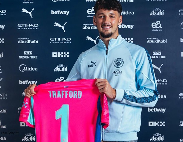 James Trafford tự tin khoe chiếc áo số 1 tại sân Etihad