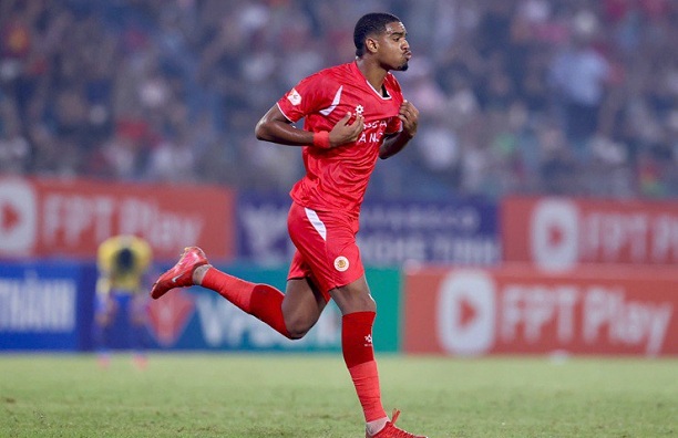 Alan tỏa sáng rực rỡ với hat-trick giúp CA Hà Nội giành chiến thắng
