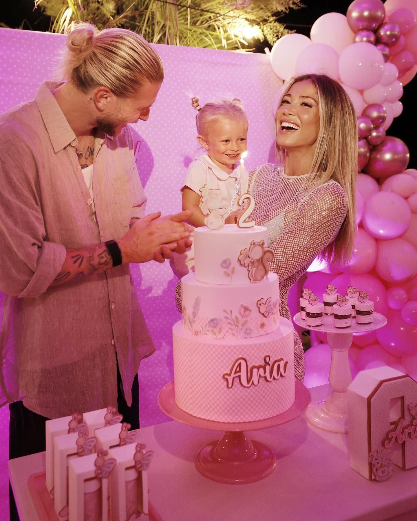 Khoảnh khắc đáng yêu của mẹ con Diletta Leotta.